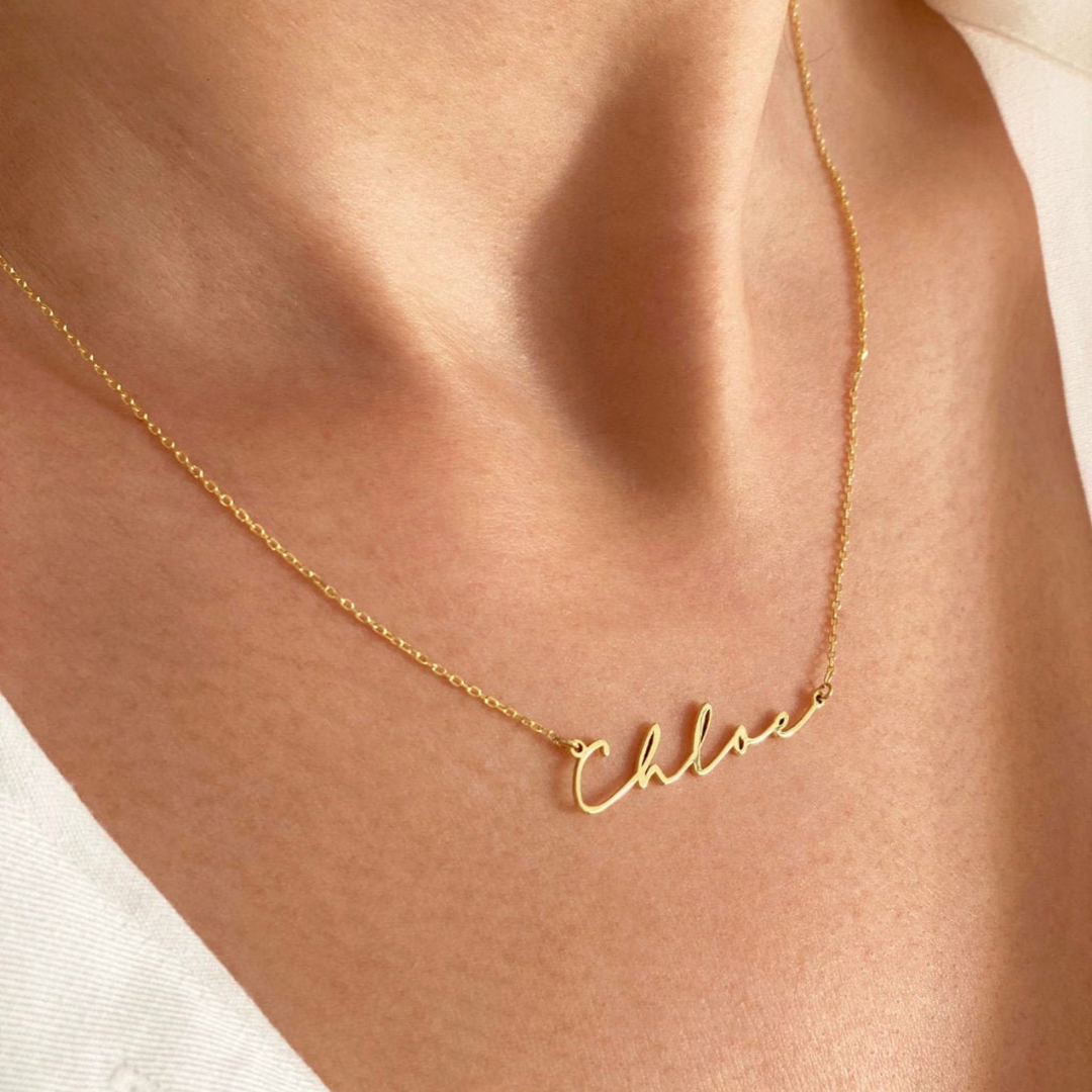 Necklace w name discount