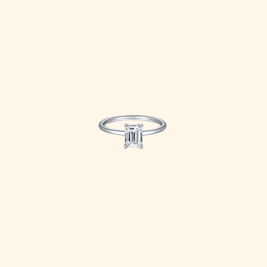 Classic Emerald Moissanite Ring