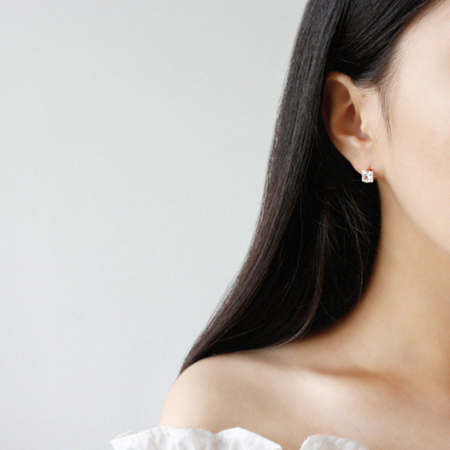 Classic Solitaire Earrings