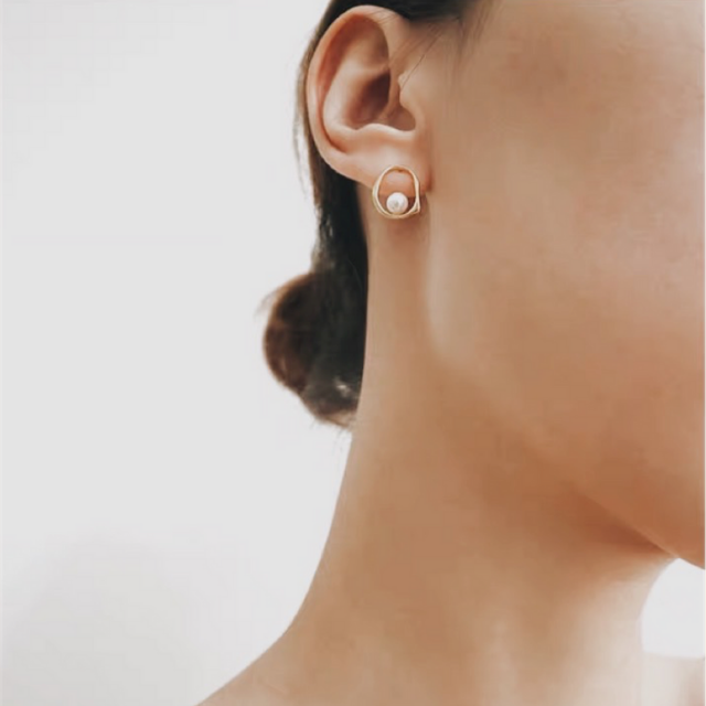 Classic Pearl Stud