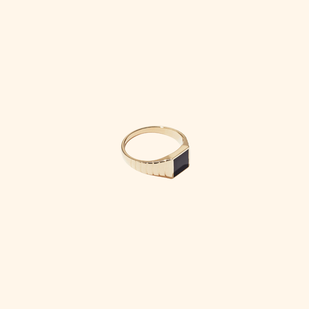 Classic Ribbed Signet Ring