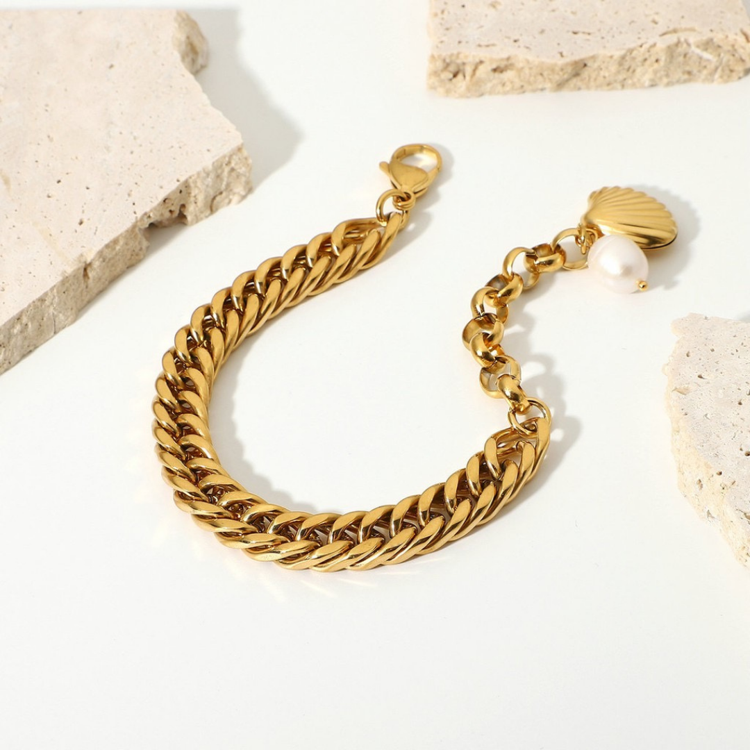 Classic Pearl and Scallop Bracelet