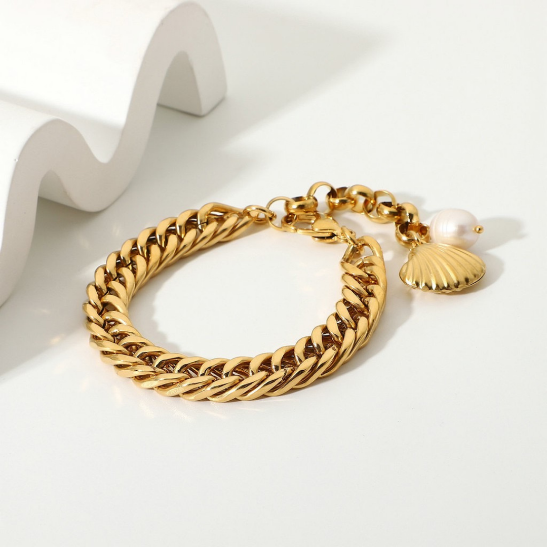 Classic Pearl and Scallop Bracelet