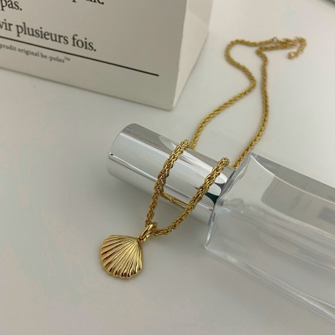 Classic Scallop Necklace