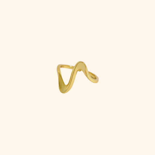 Classic Wave Ring