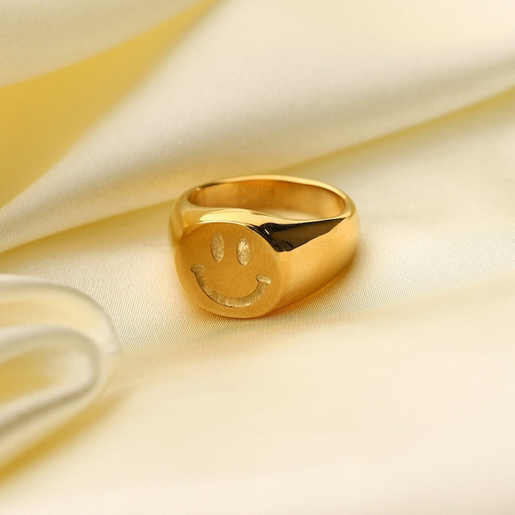 Classic Smiley Ring