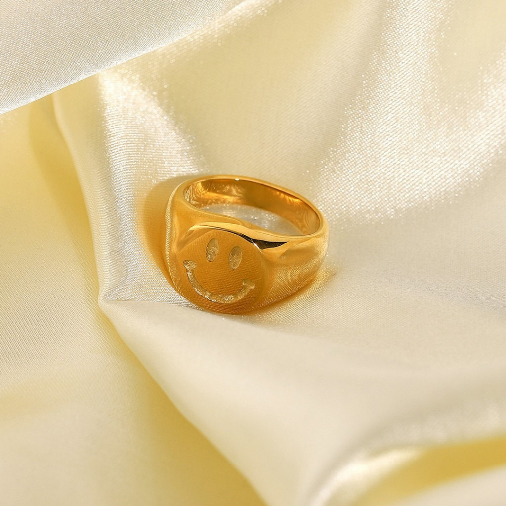 Classic Smiley Ring