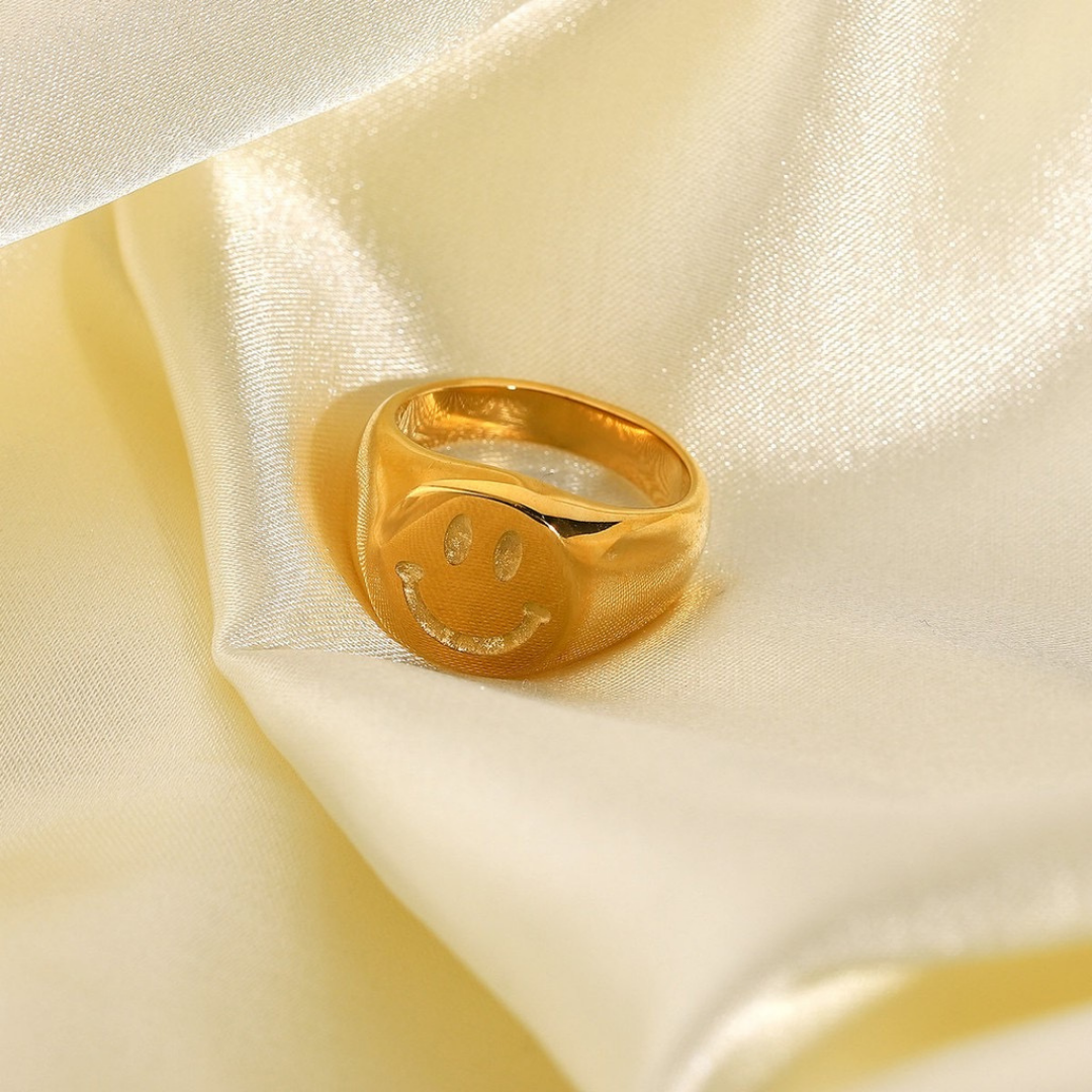 Classic Smiley Ring
