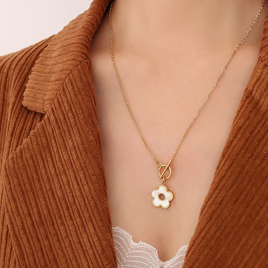 Everyday Pearl Blossom Necklace
