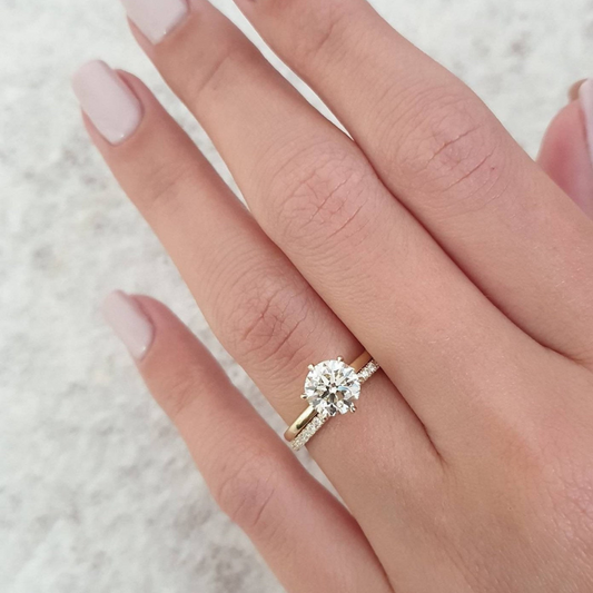 Classic 6 Prong Moissanite Ring