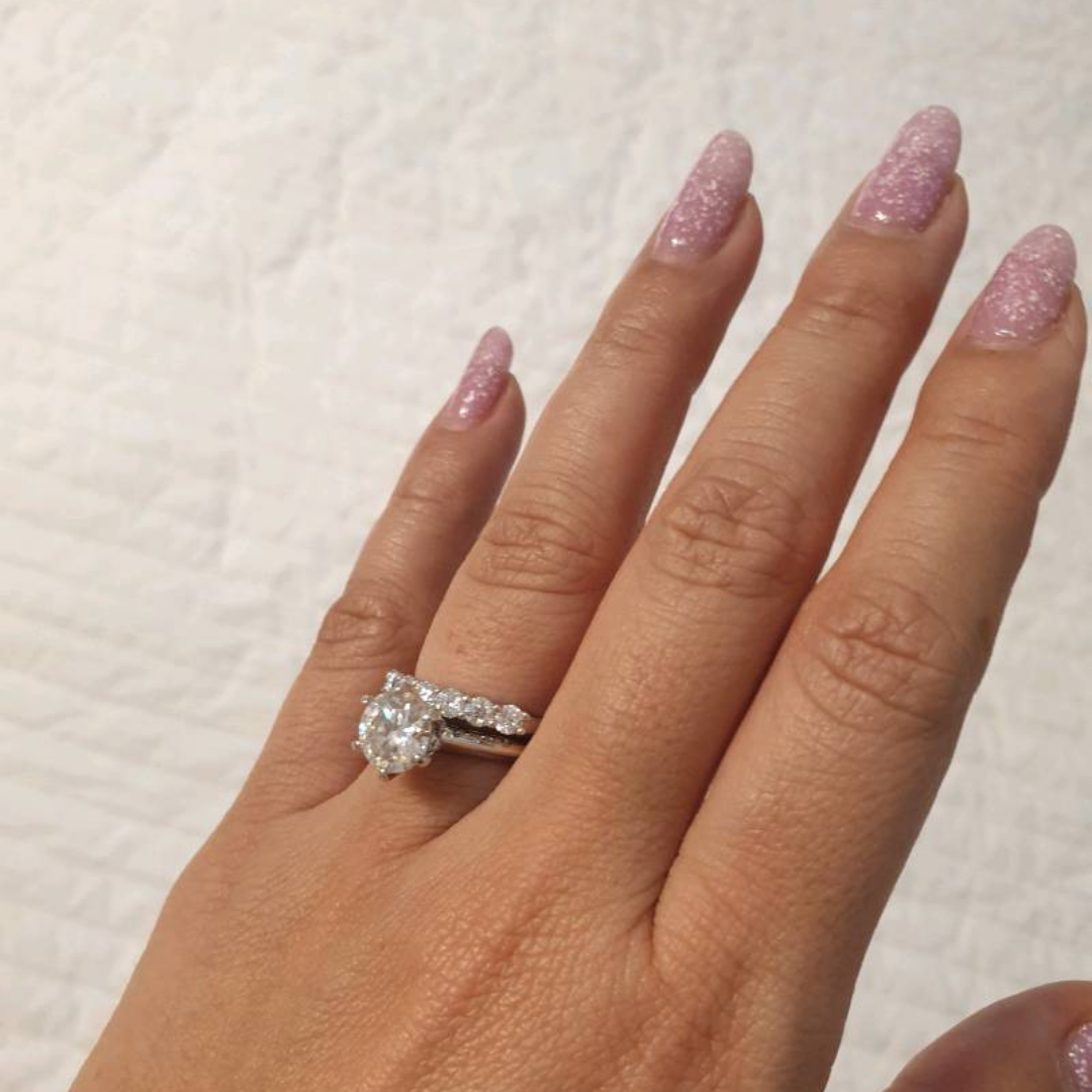 Classic 7 Stars Moissanite Ring