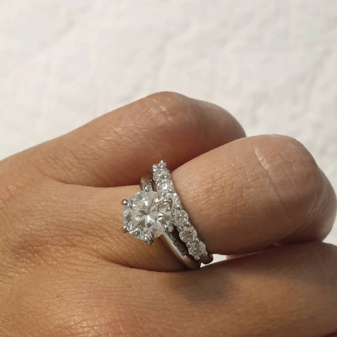 Classic 7 Stars Moissanite Ring
