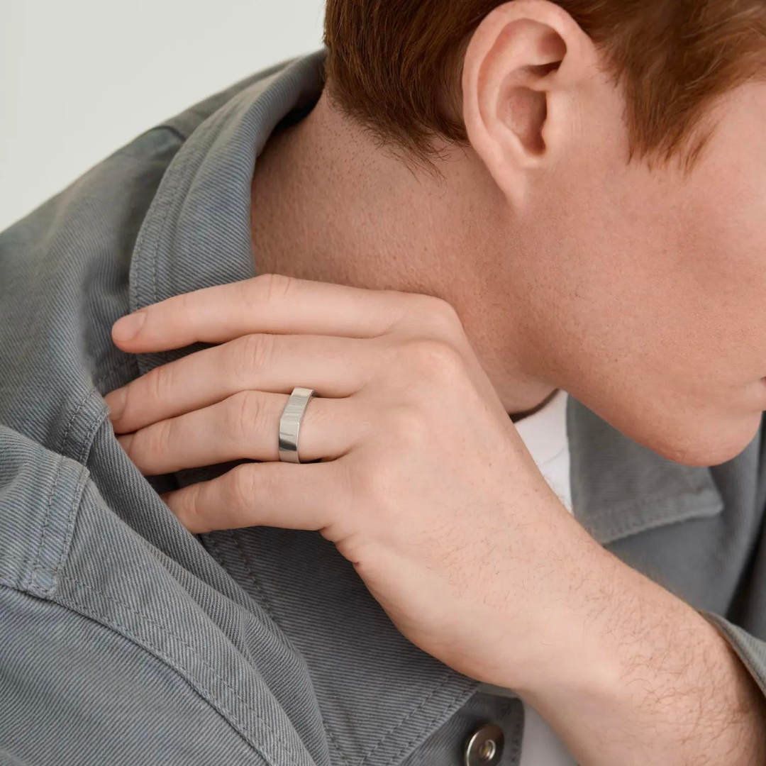 Everyday Bar Signet Ring