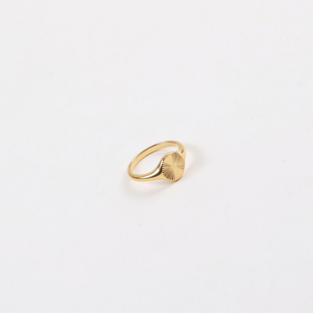 Classic Sunbeam Ring